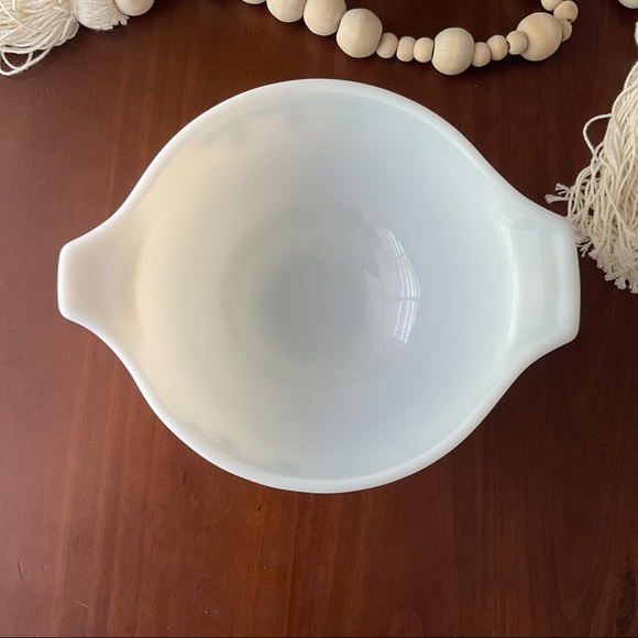 Vintage 1980s Snowflake Pyrex Mixing Bowl 1.5 pt Retro Design White Blue - Picture 8 of 8